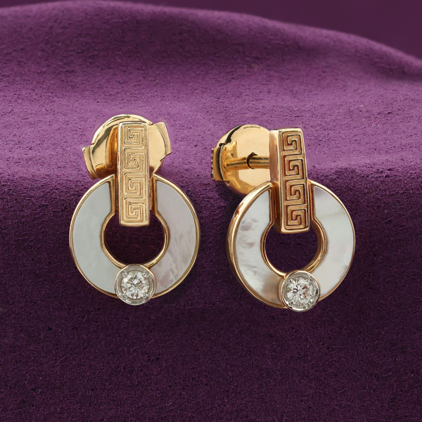 Серьги из красного золота 585 пробы c бриллиантами и перламутром