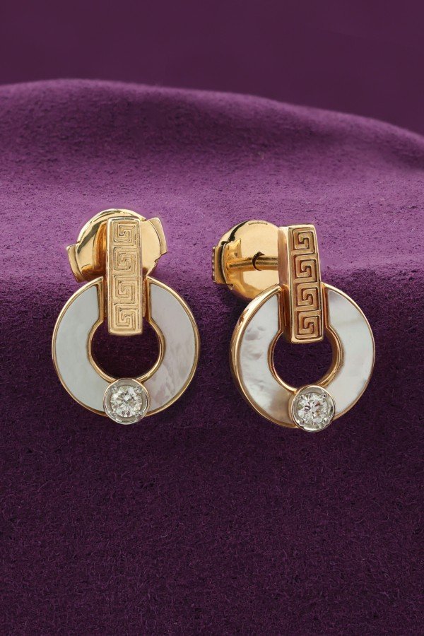 Серьги из золота c бриллиантами и перламутром