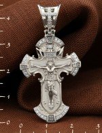 Крест из белого золота c бриллиантами