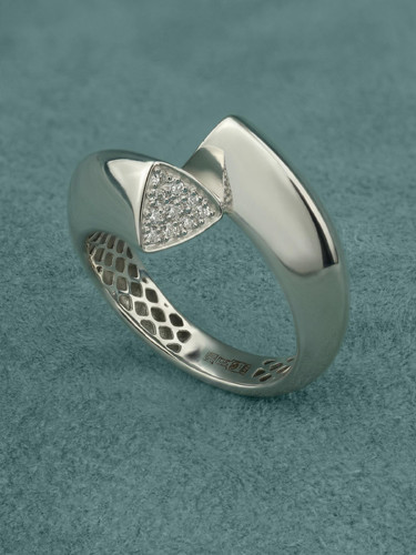 Кольцо из белого золота 585 пробы c бриллиантами