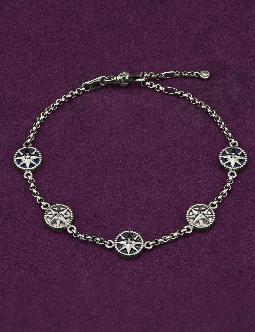 Браслет из белого золота c бриллиантами, лазуритом и перламутром