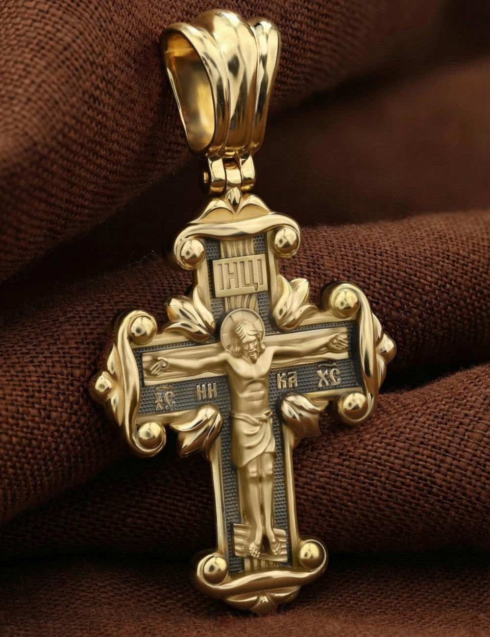 Крест из лимонного золота