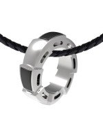 Подвеска из белого золота c ониксом