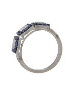Кольцо из белого золота c бриллиантами и сапфиром