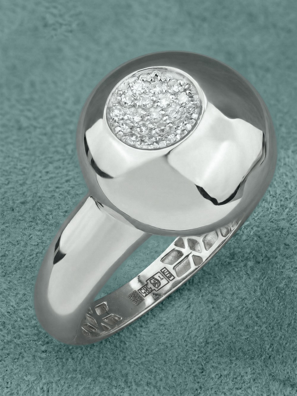 Кольцо из белого золота 585 пробы c бриллиантами