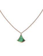 Колье из золота c малахитом