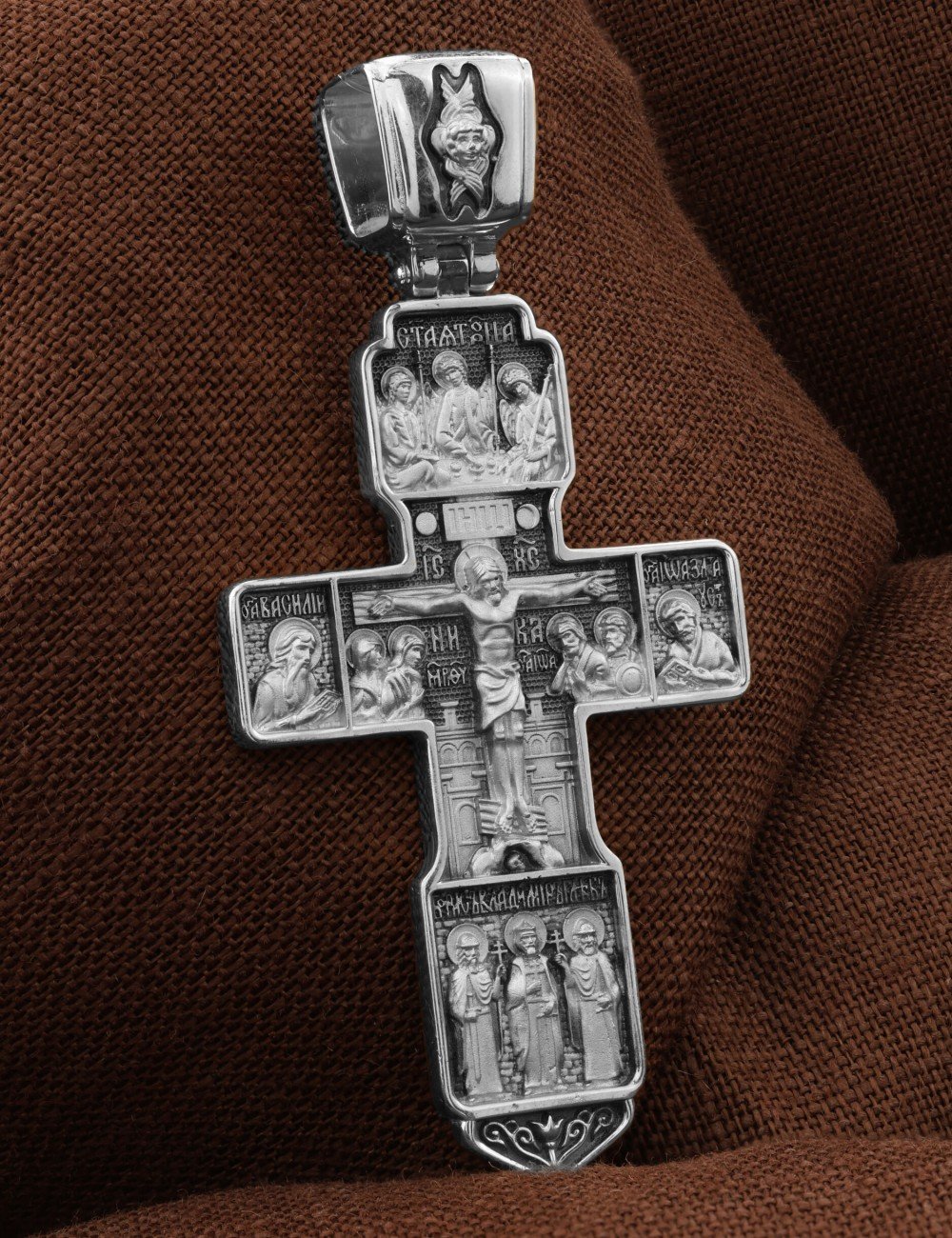 Крест из белого золота