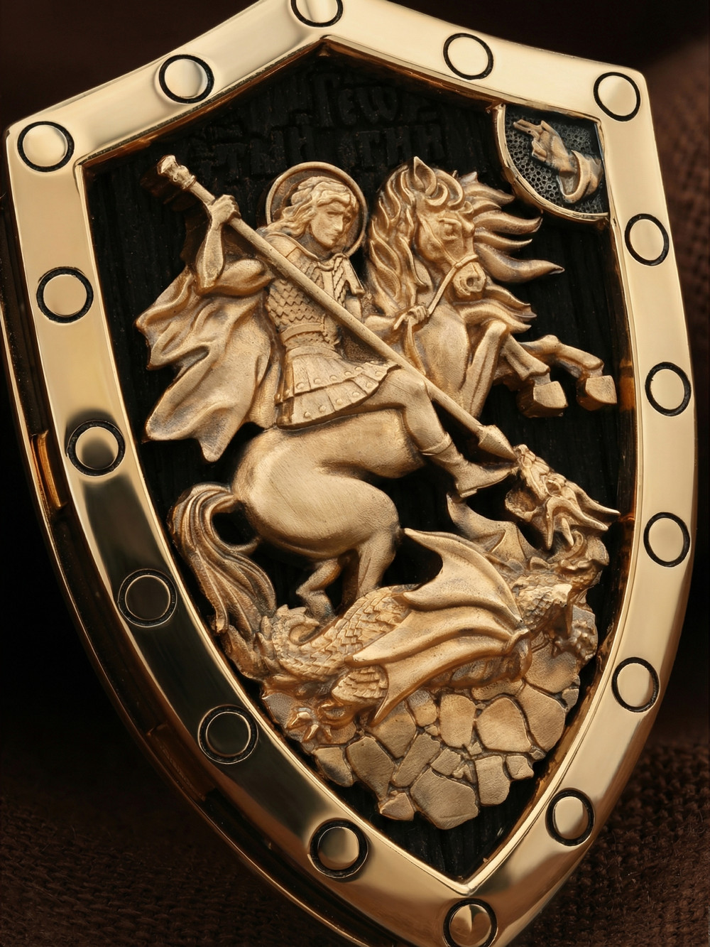 Нательная икона из красного золота 585 пробы c эбеновым деревом