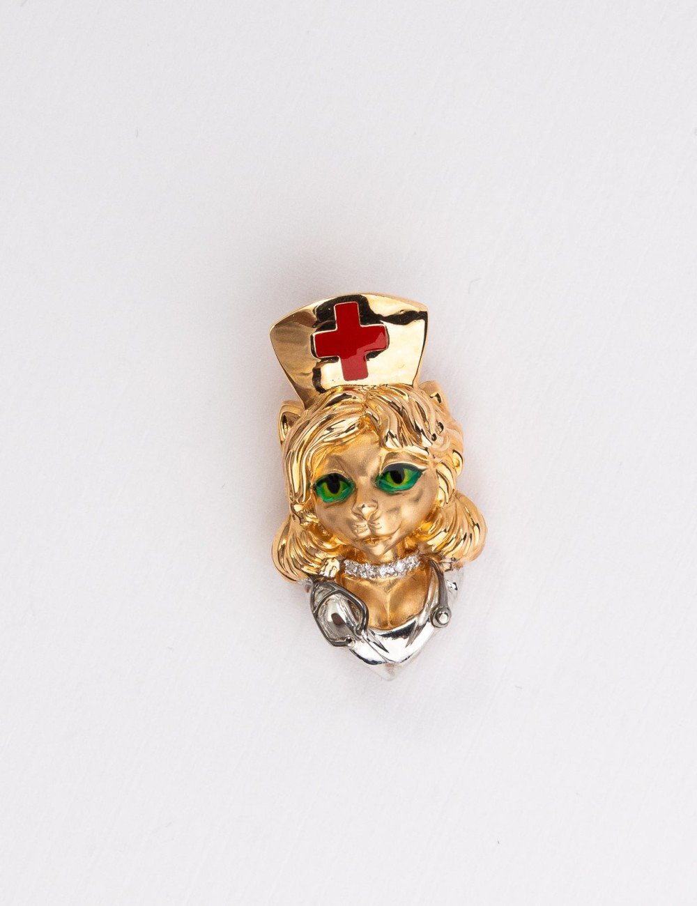 Подвеска из золота c эмалью, бриллиантами и рубином