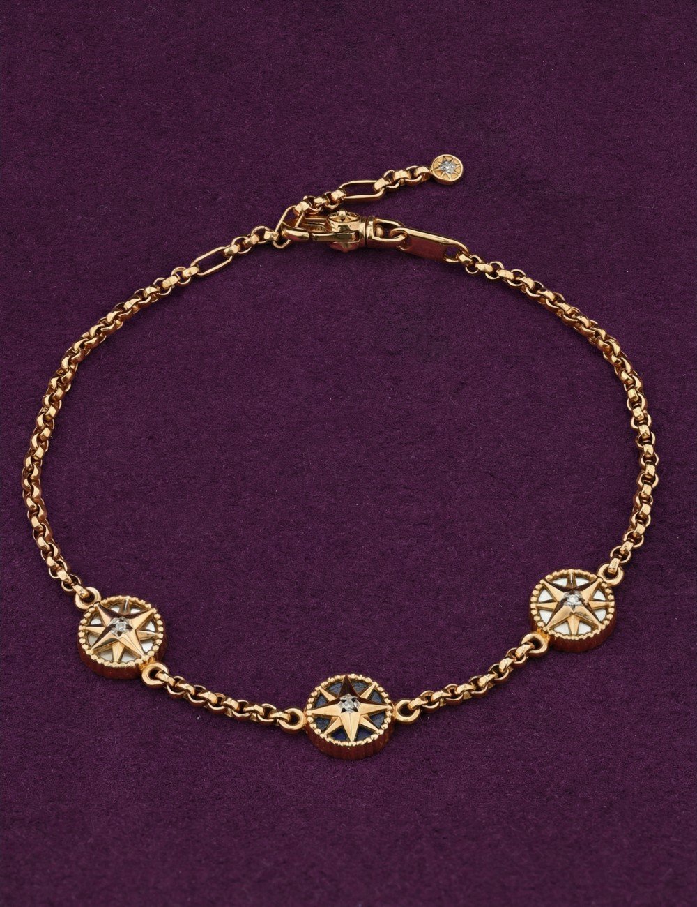 Браслет из золота c бриллиантами, лазуритом и перламутром