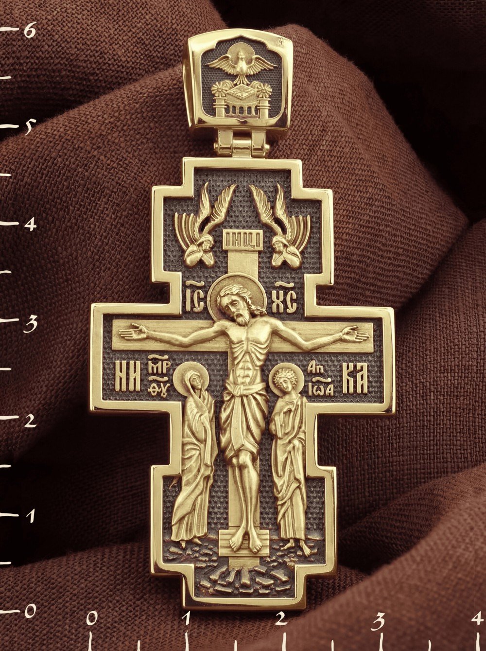 Крест из лимонного золота