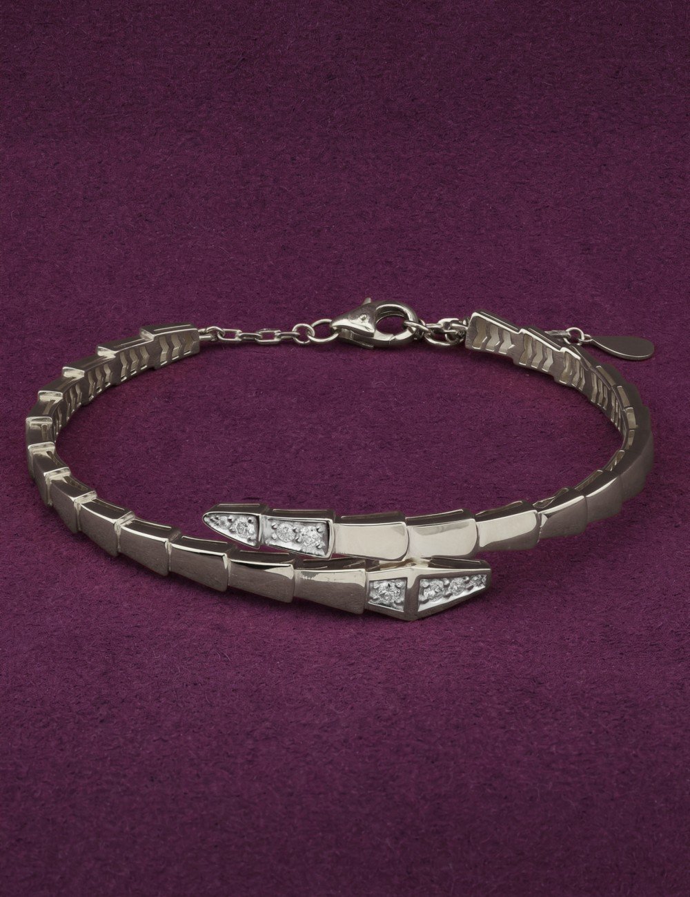 Браслет из белого золота c бриллиантами